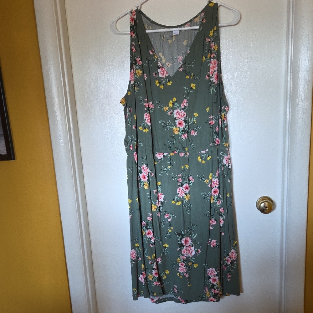 Old Navy Green Floral Midi Dress